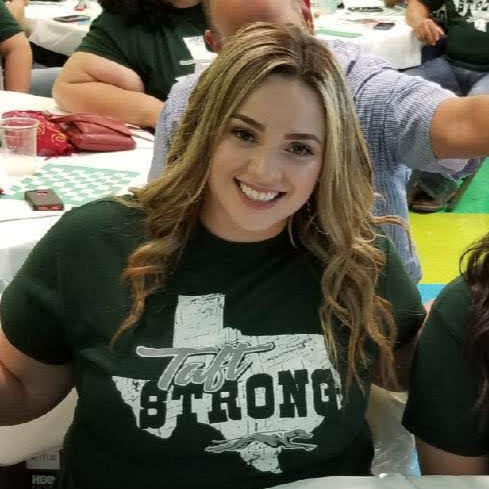 Lisa Garcia Photo 29