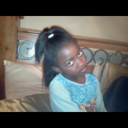 Lola Robinson Photo 40