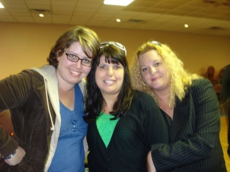 Leah Mitchell Photo 18