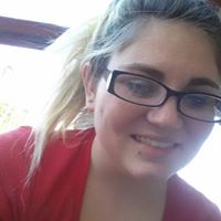 Elizabeth Woodall Photo 29
