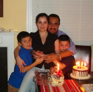 Emanuel Hernandez Photo 27