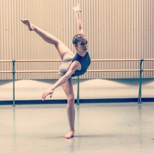 Amy Irwin Photo 47