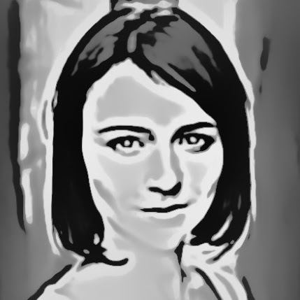 Sarah Palmer Photo 15