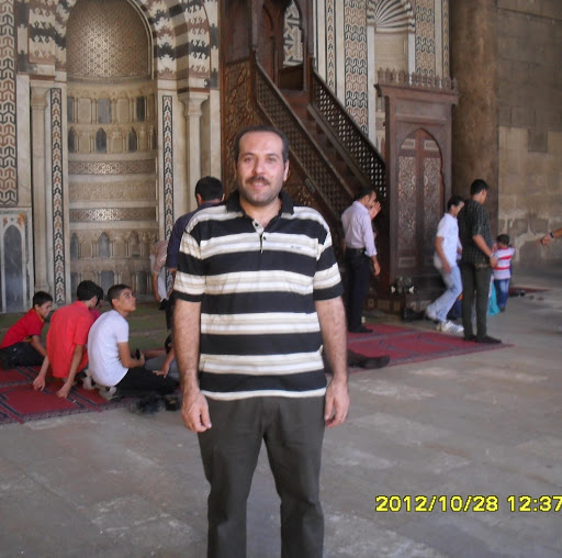 Mahmoud Ali Photo 11