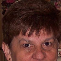 Elizabeth Unruh Photo 8