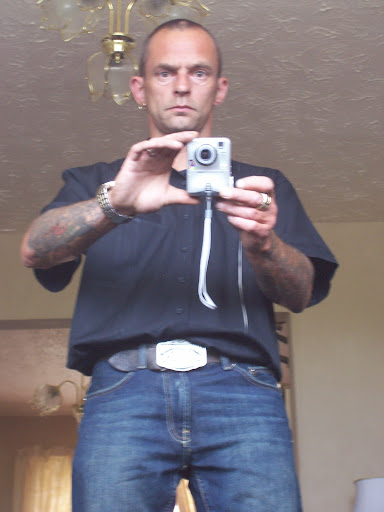 Lee Harrison Photo 27