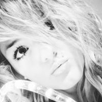 Sabrina Roberts Photo 18
