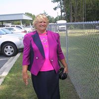 Connie Menard Photo 21