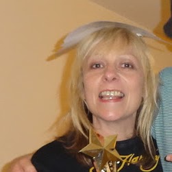 Julie Baxter Photo 45