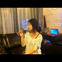 Ling Deng Photo 15