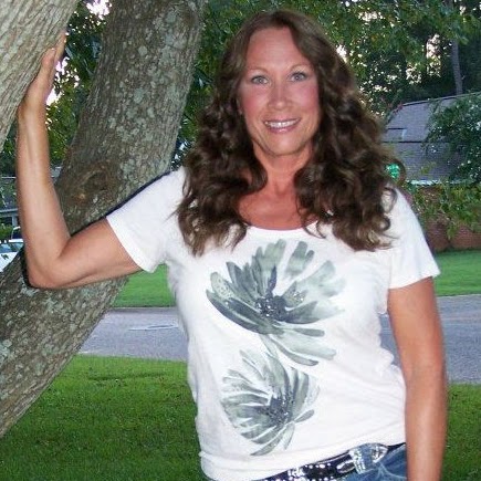 Angela Holley Photo 26