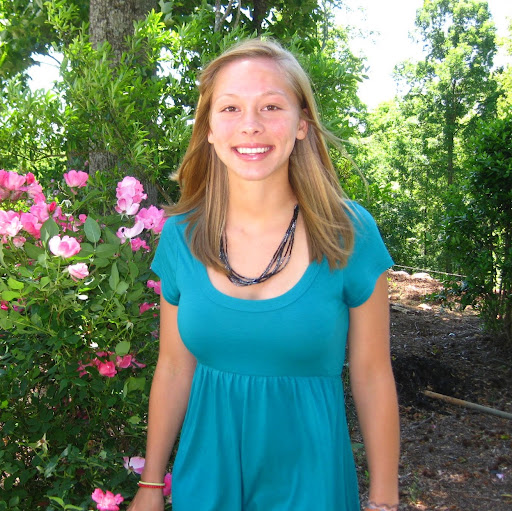 Kelly Knutson Photo 35
