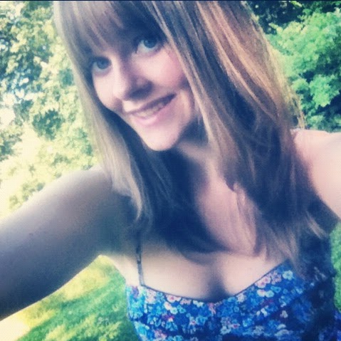 Melanie Sheehan Photo 14