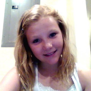 Ashley Tuttle Photo 8