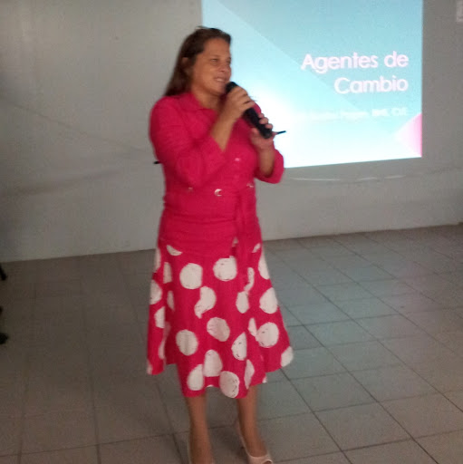 Elizabeth Maldonado Photo 40