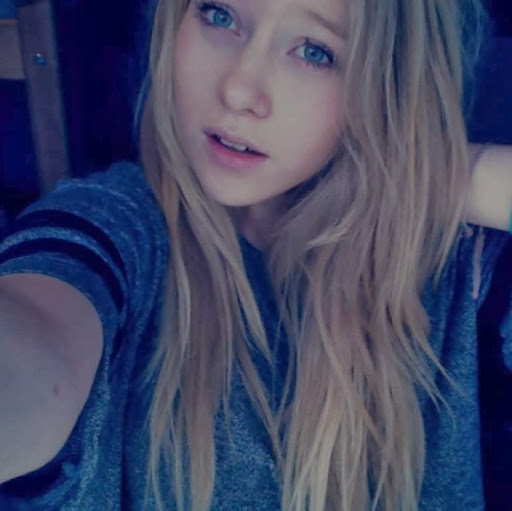 Alyson Carter Photo 7