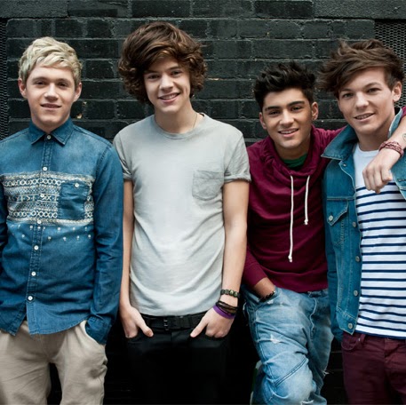 Nicole Tomlinson Photo 31