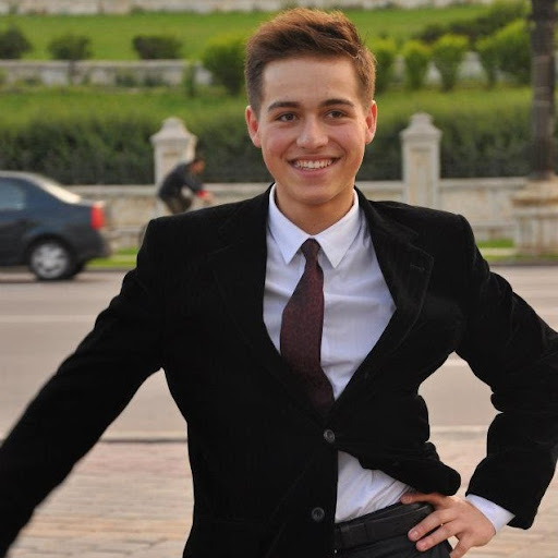 Nicholas Constantin Photo 14