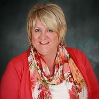 Michelle Mitchum Photo 10