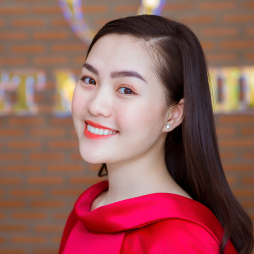 Vi Tran Photo 17
