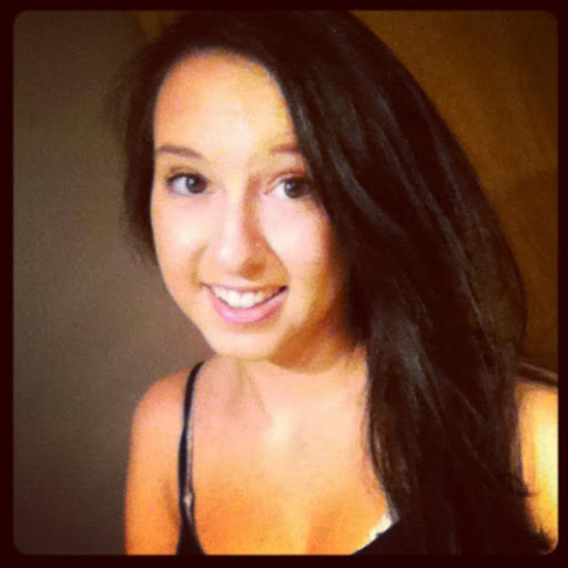 Erin Medina Photo 17