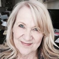 Anne Larsen Photo 46