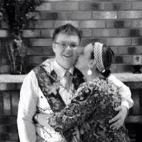 Kristy Larson Photo 4