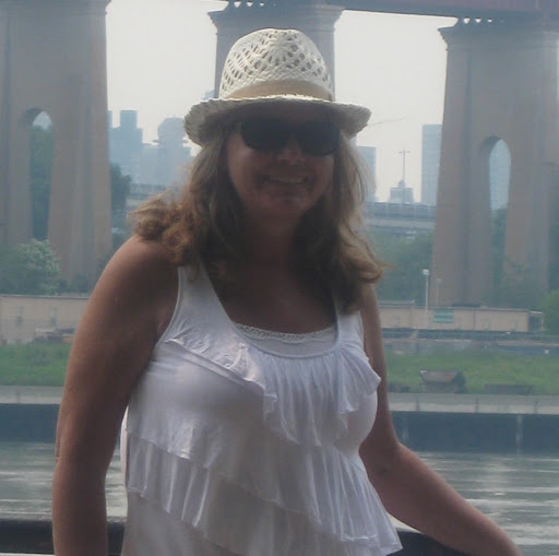 Debbie Hubbard Photo 18
