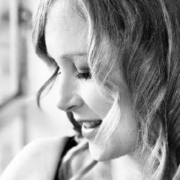 Amy Pearce Photo 11