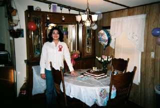 Lisa Cave Photo 23
