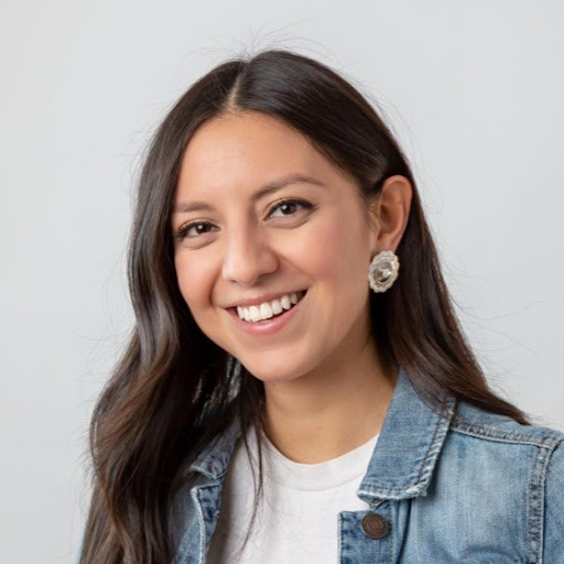Elizabeth Ruiz Photo 31