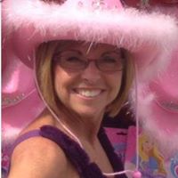 Lori Powell Photo 32