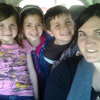 Elizabeth Kight Photo 15
