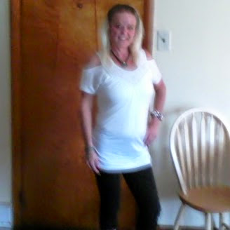 Melinda Ball Photo 17