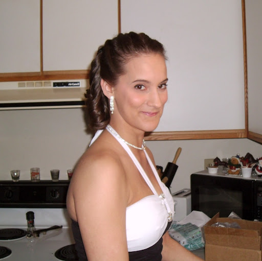Sarah Gardner Photo 16