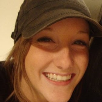 Leah Davis Photo 34