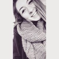 Sarah Sheahan Photo 28
