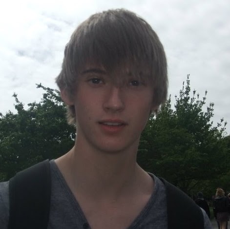 Josh Williams Photo 7
