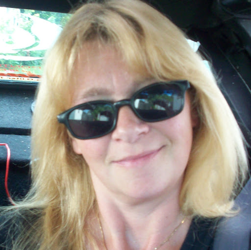 Lisa Parsons Photo 35