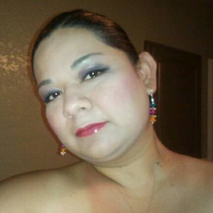 Debbie Deleon Photo 34