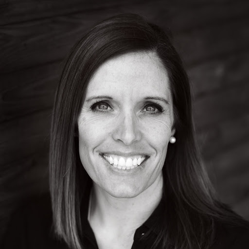 Sara Baker Photo 33