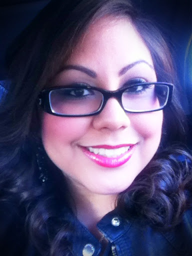 Michelle Andrade Photo 44