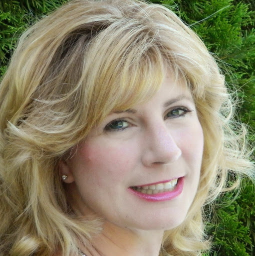 Lisa Brennan Photo 10