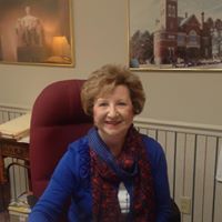 Barbara Daniels Photo 16