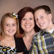 Michelle Walker Photo 30