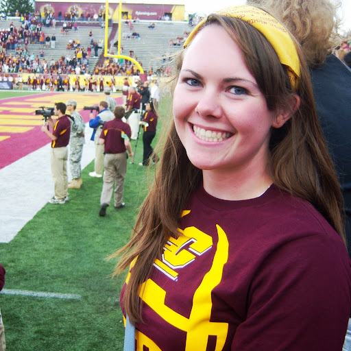 Danielle Weaver Photo 32