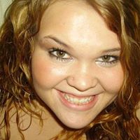 Lily Robinson Photo 30