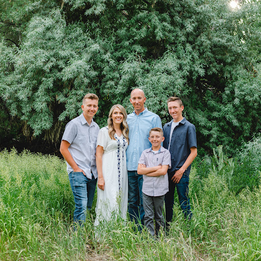 Melanie Hill Photo 9