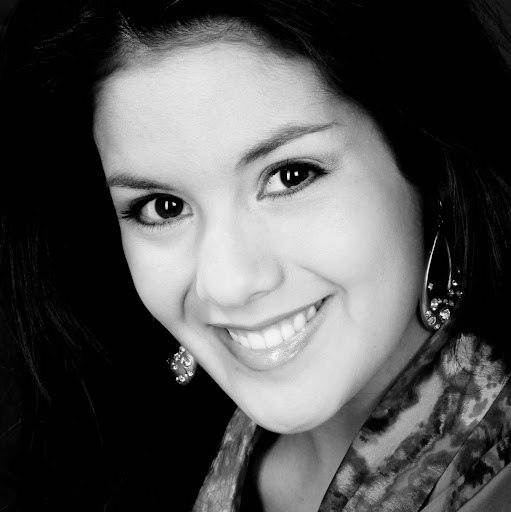 Erica Moore Photo 30