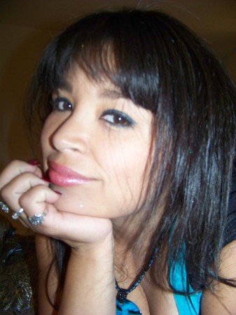 Christina Flores Photo 7
